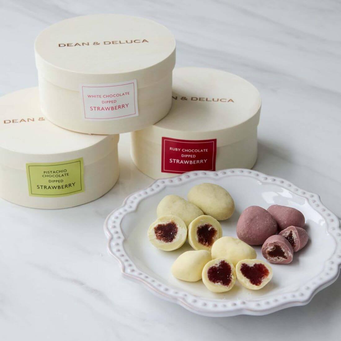 DEAN & DELUCA ルビーチョコディップド セミドライストロベリー