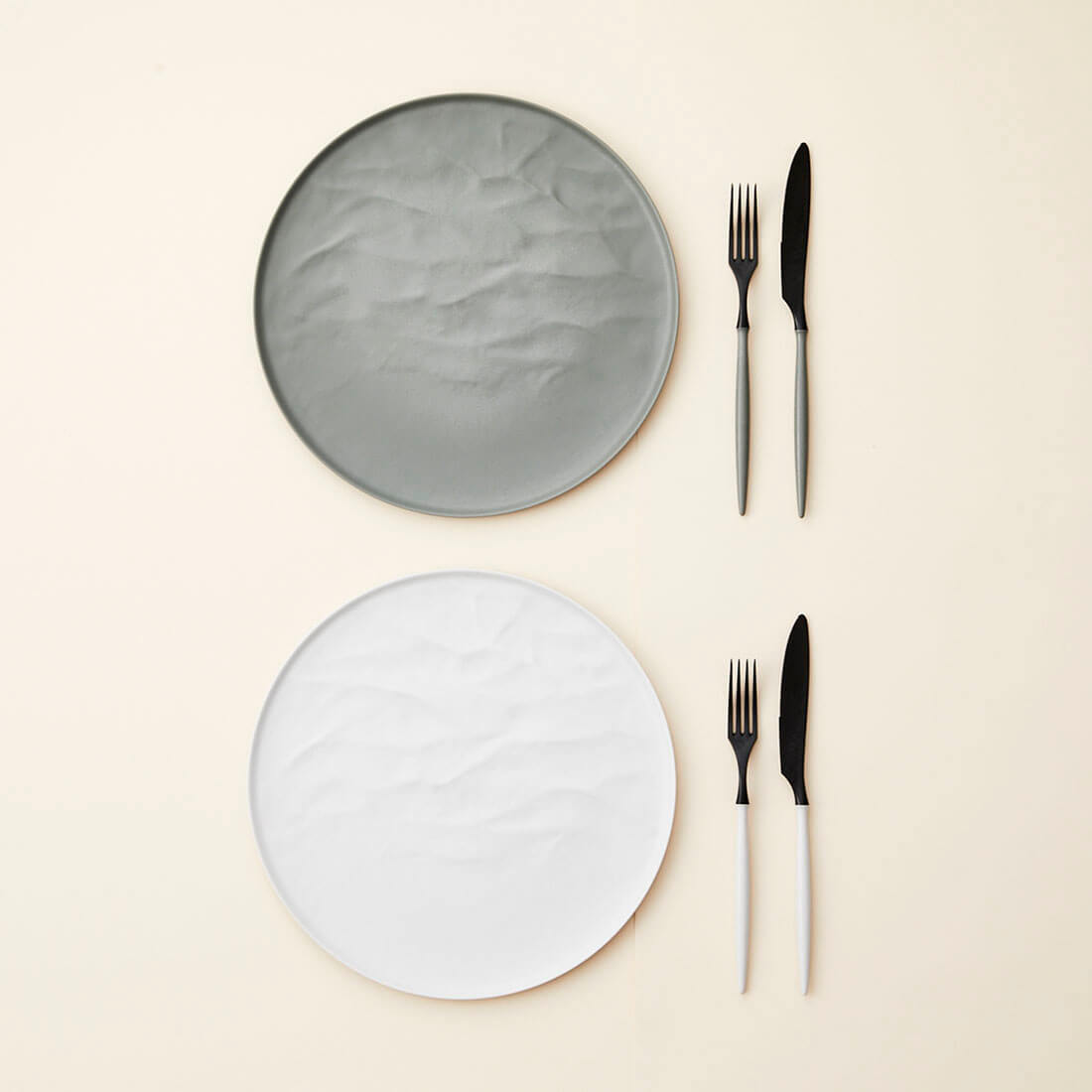 ARAS ホワイト×グリーングレー＋カードカタログセット（大皿ウェーブ＆ナイフ＆フォーク）※メインのカードカタログはお好きなものをお選びください。