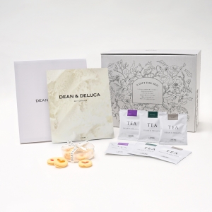 DEAN & DELUCA 引出物宅配便セット（ハートジャムサンドクッキー & ティーセレクション クラシック）※メインのカタログギフトはDEAN & DELUCAカタログのお好きなコースをお選びください。【10セット以上でご注文ください】