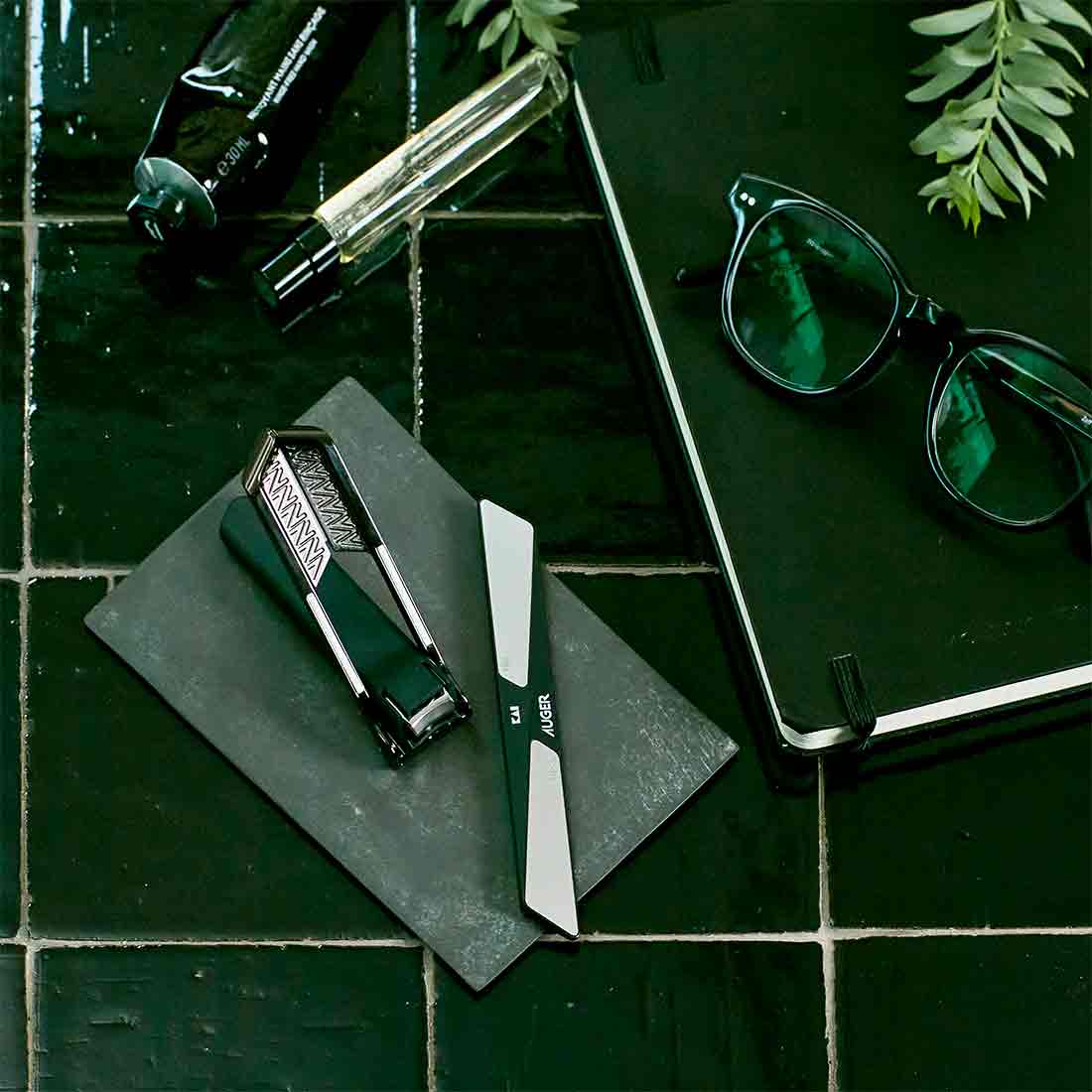 AUGER / ツメキリ M Revolver