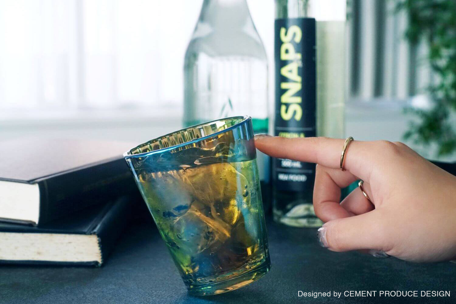 illumiiro 光の反射を楽しむスインググラス yura glass