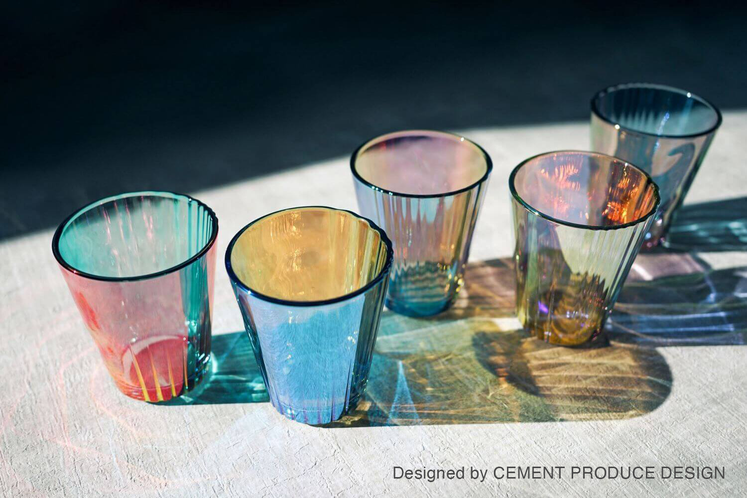 illumiiro 光の反射を楽しむスインググラス yura glass