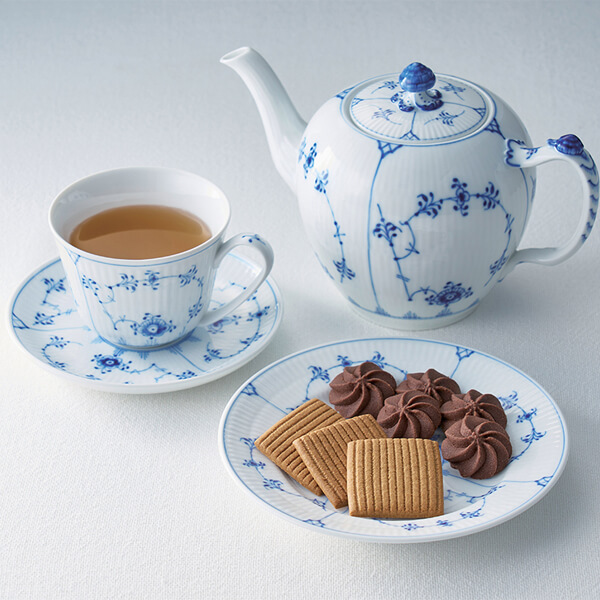 ３羽のツバメ　＃1670　★B＆G（ロイヤルコペンハーゲン）　ご成約済み 3羽のツバメ ＃1670 ☆B＆G（ロイヤルコペンハーゲン） ご成約済み