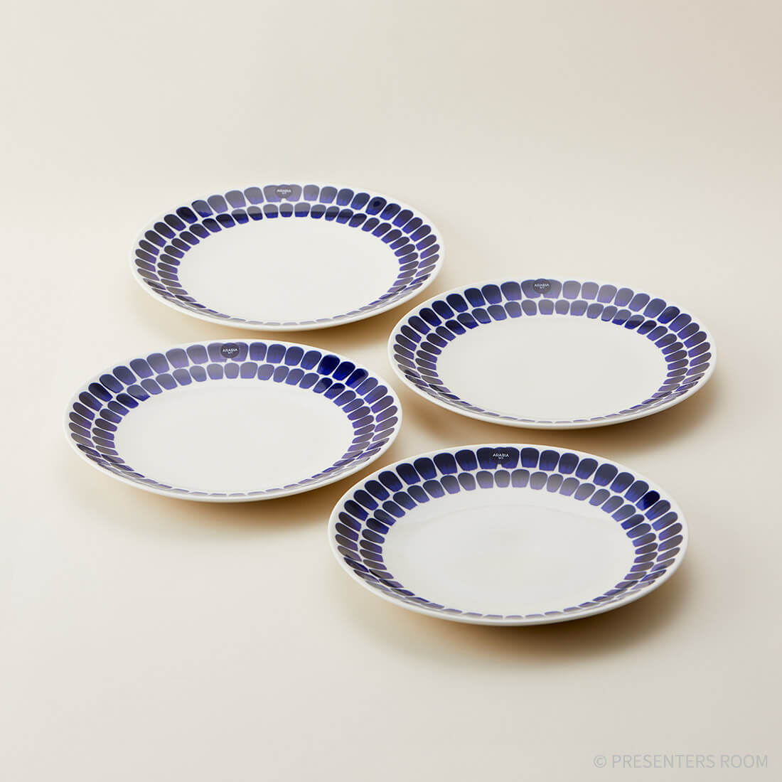 ARABIA トゥオキオプレート4枚　26㎝　2枚のみ購入のご要望にお応えします ARABIA 24H トゥオキオ プレート26cm 4枚セットのギフト通販 - 贈り物