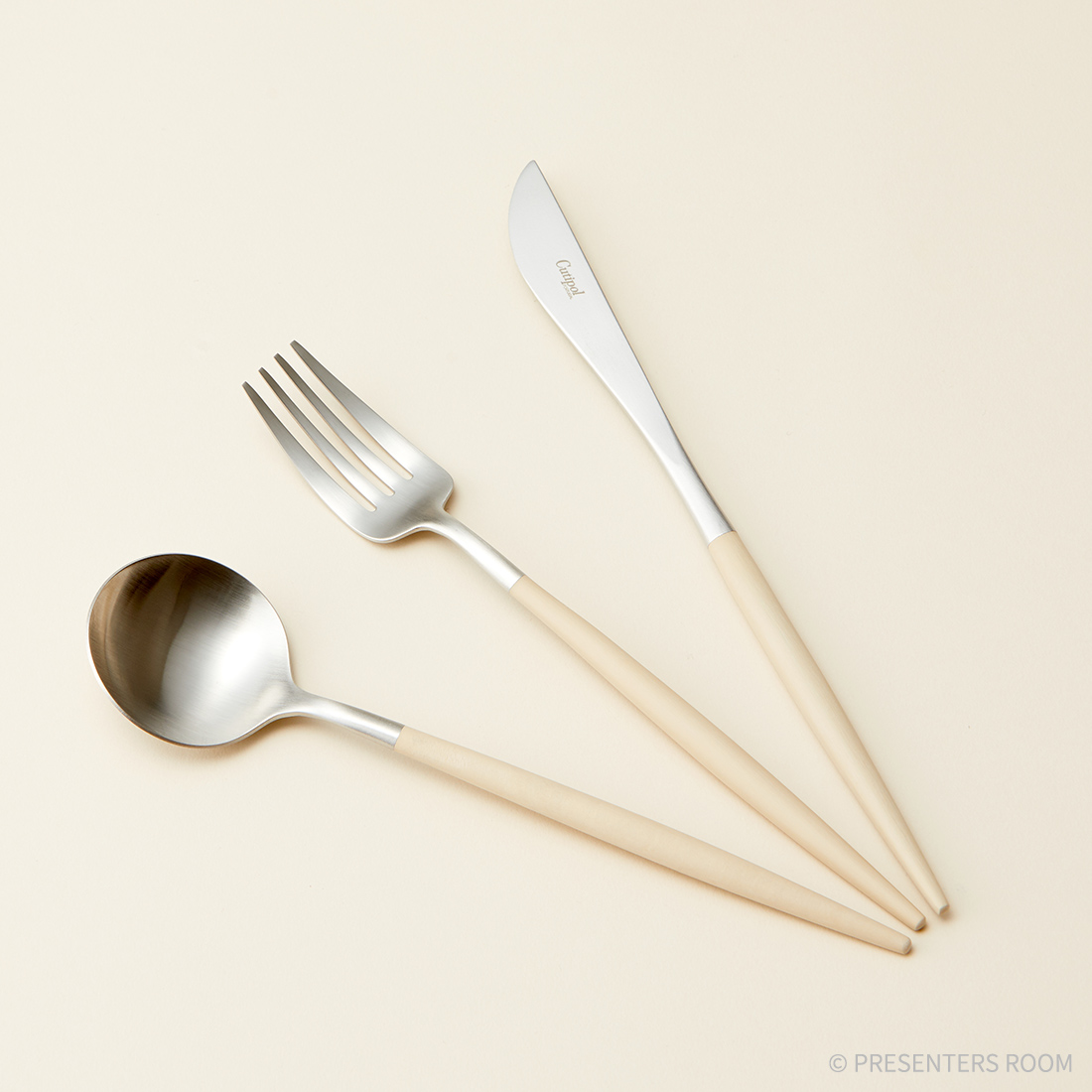 クチポール / GOA アイボリー×シルバーのギフト通販 - 贈り物、ギフト